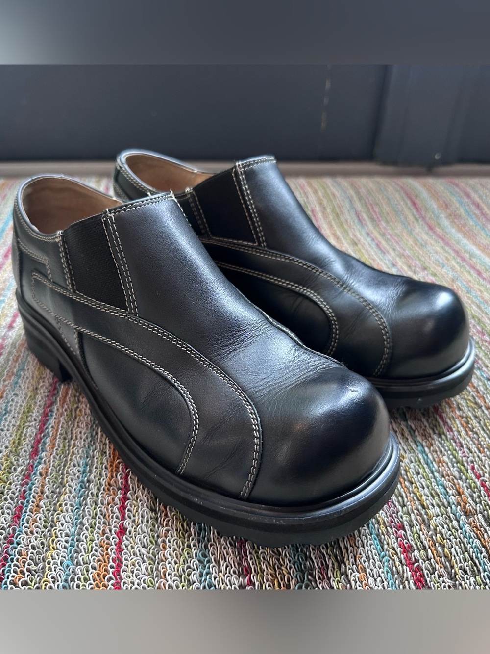 Fluevog VINTAGE EXCELLENT F-Shoe Angie black slip-on w/ contrast beige stitch -7 - Picture 2 of 16